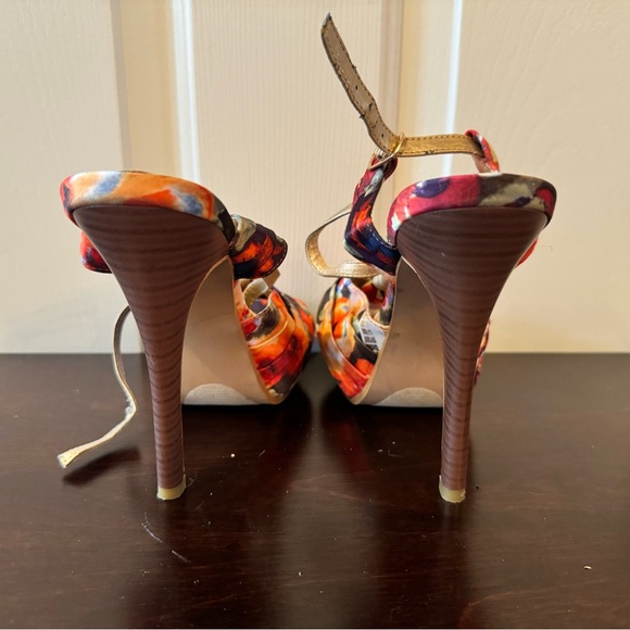 Apt 9 platform heels multi/floral. 7.5 - Picture 6 of 9